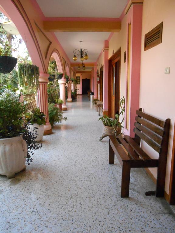 Hotel El Chaparral Panajachel Kültér fotó