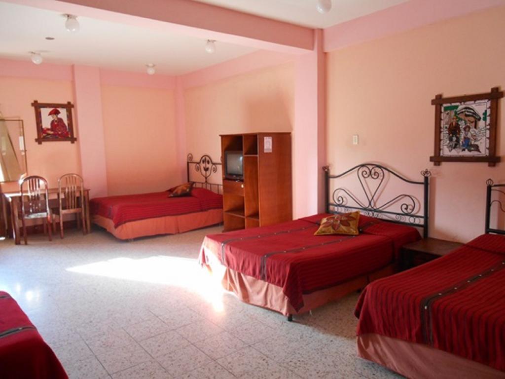 Hotel El Chaparral Panajachel Szoba fotó