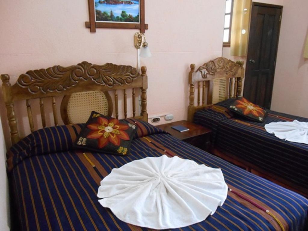 Hotel El Chaparral Panajachel Szoba fotó